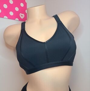 Victoria's Secret Angel Wireless Sports Bra Size 34B